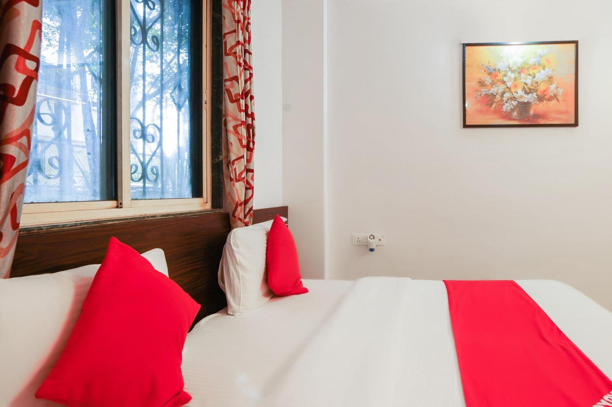 Hotel O The Royal Samrat Pune Bagian luar foto